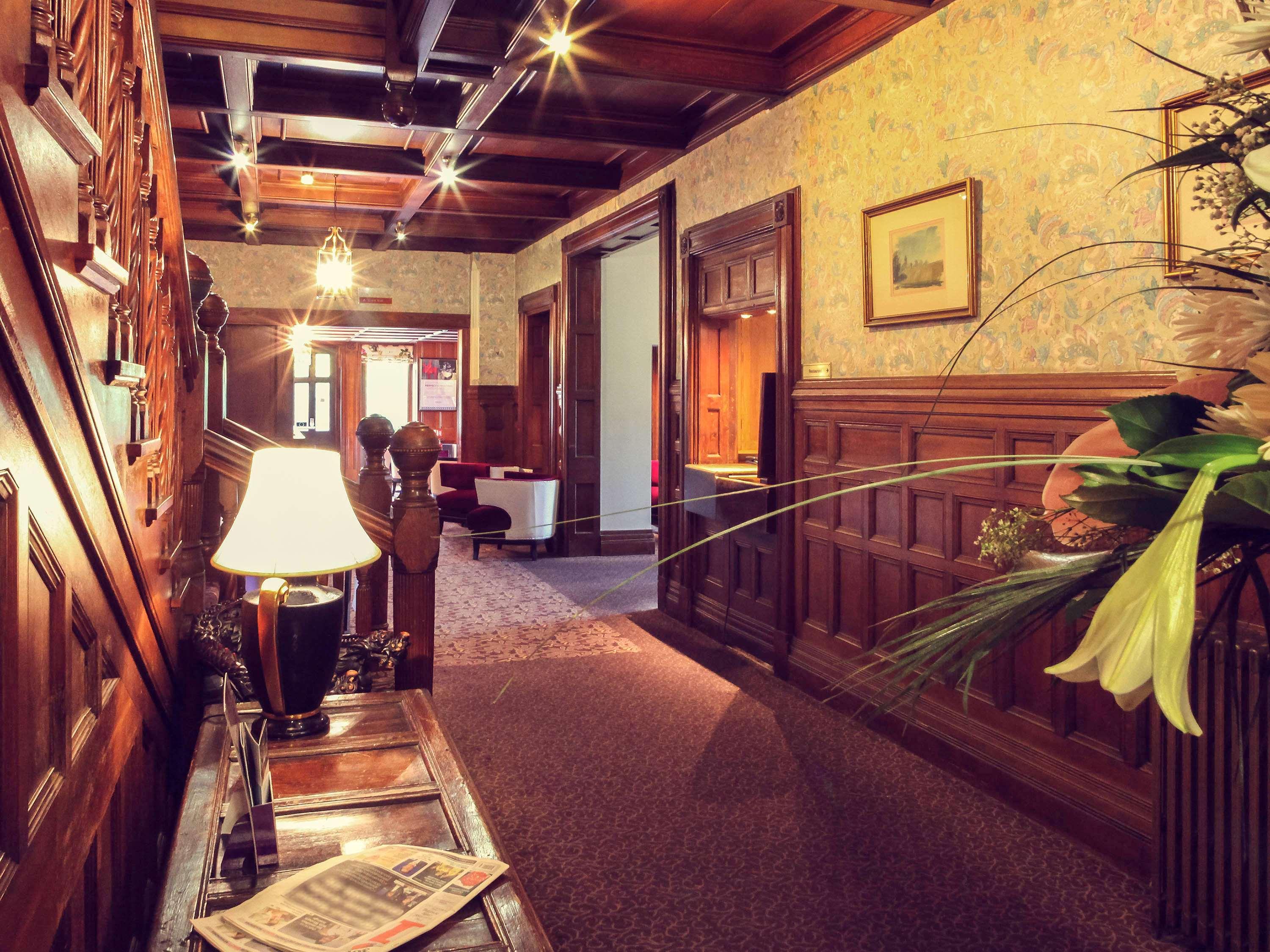 Mercure Burton Upon Trent, Newton Park Екстериор снимка