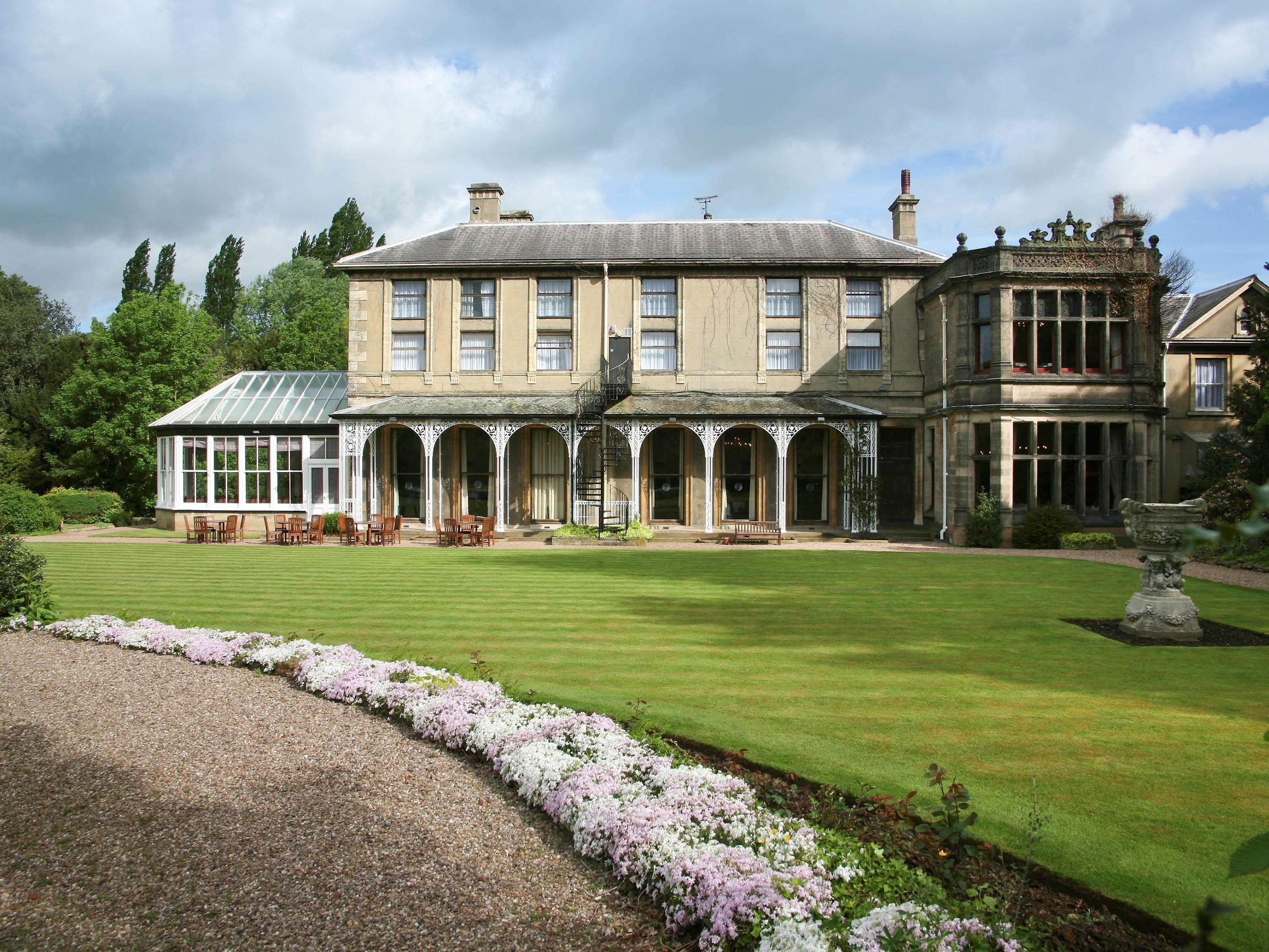 Mercure Burton Upon Trent, Newton Park Екстериор снимка