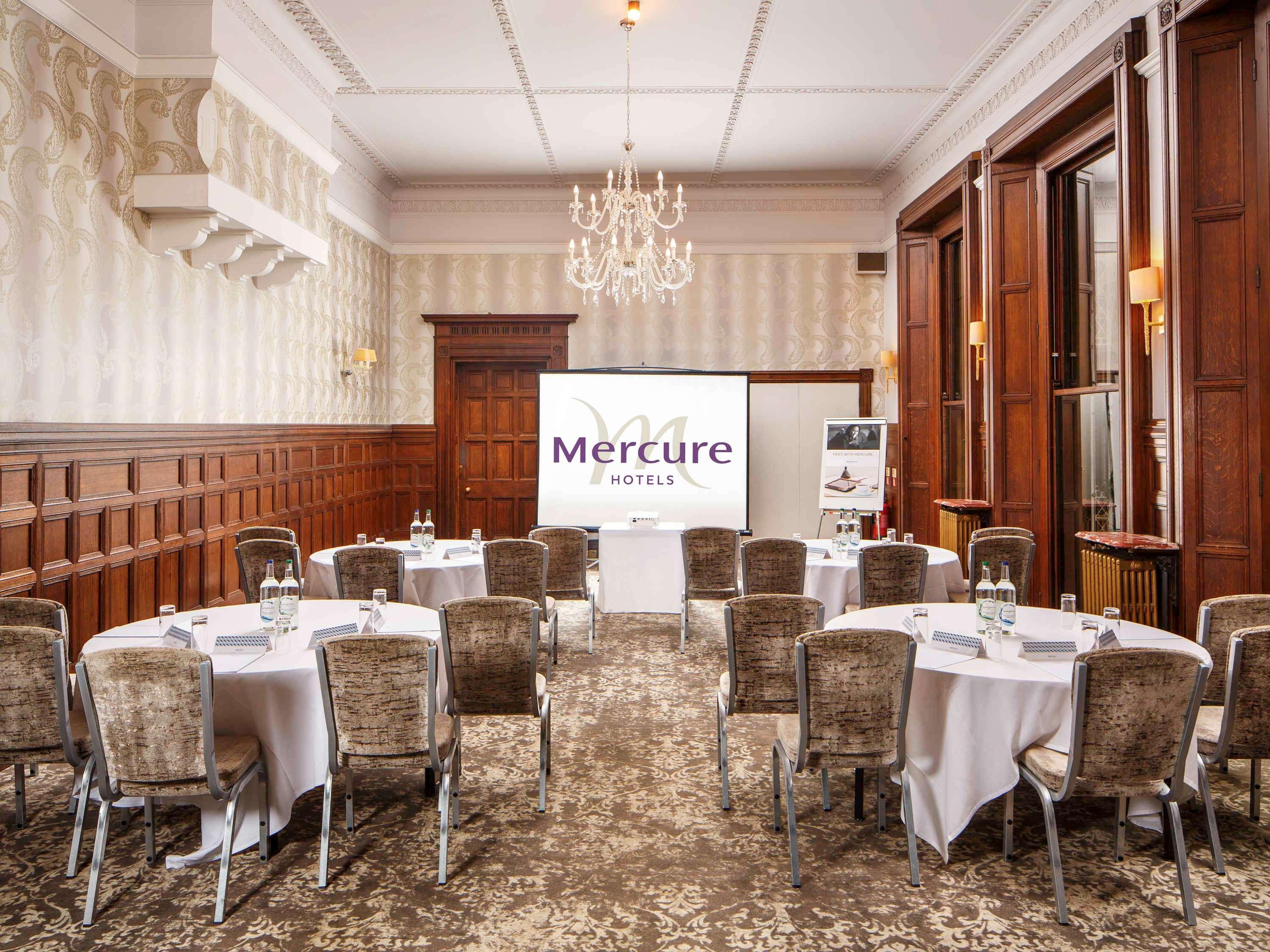 Mercure Burton Upon Trent, Newton Park Екстериор снимка