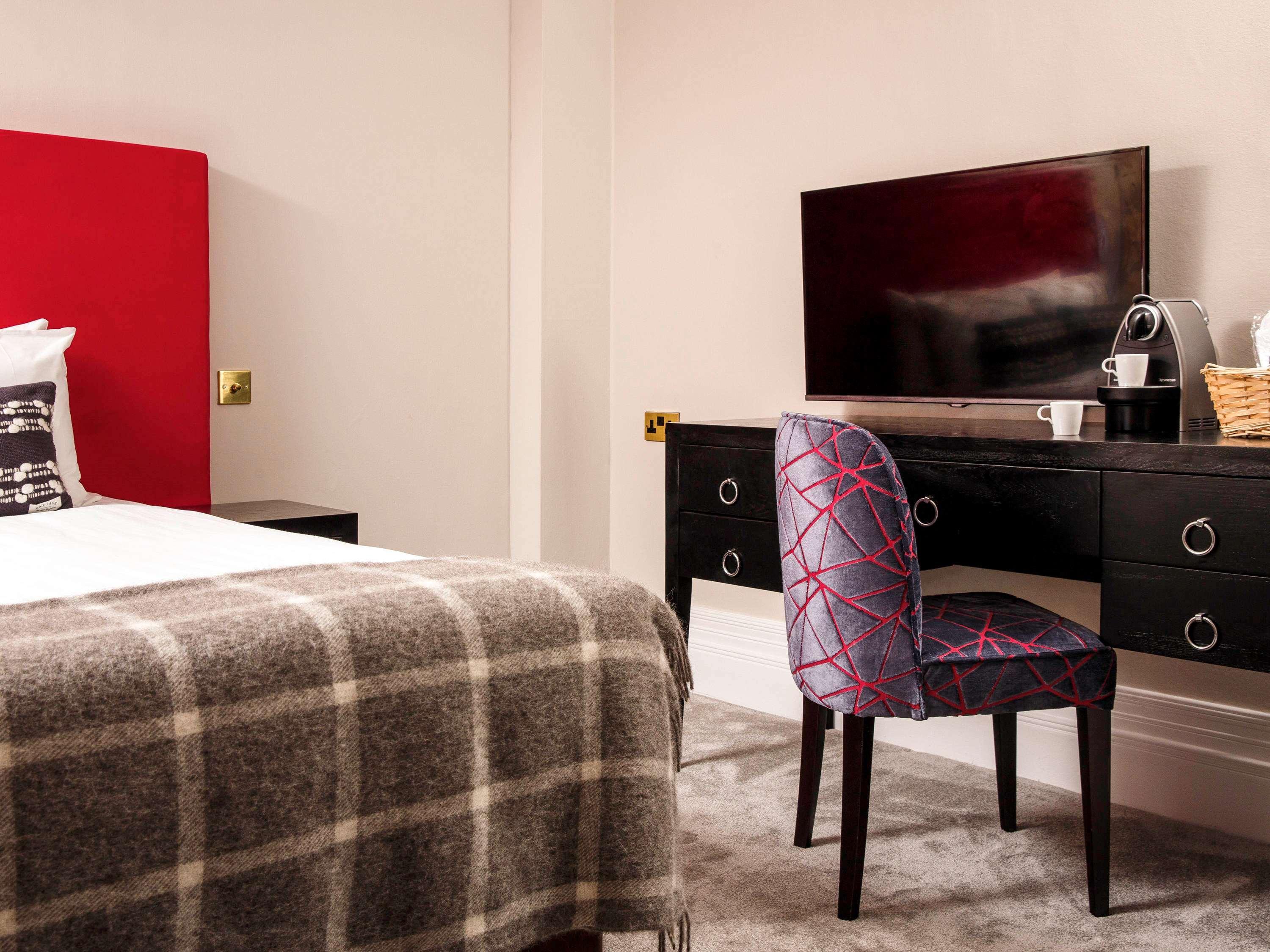 Mercure Burton Upon Trent, Newton Park Екстериор снимка